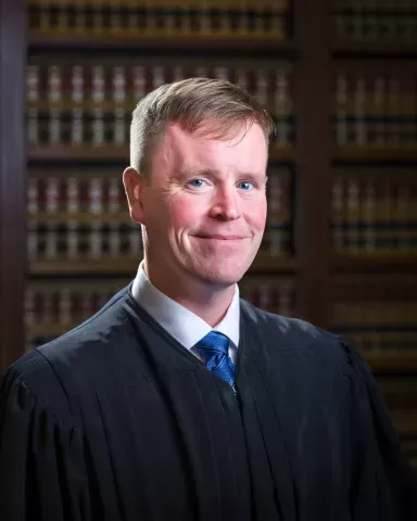 Judge vacates Trump policy allowing arrests at immigration courts